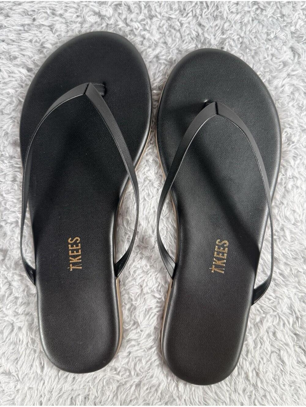 TKEES Lily Black  Cowhide Leather Flip Flops MISMATCHED SIZES Left 8 / Right 7